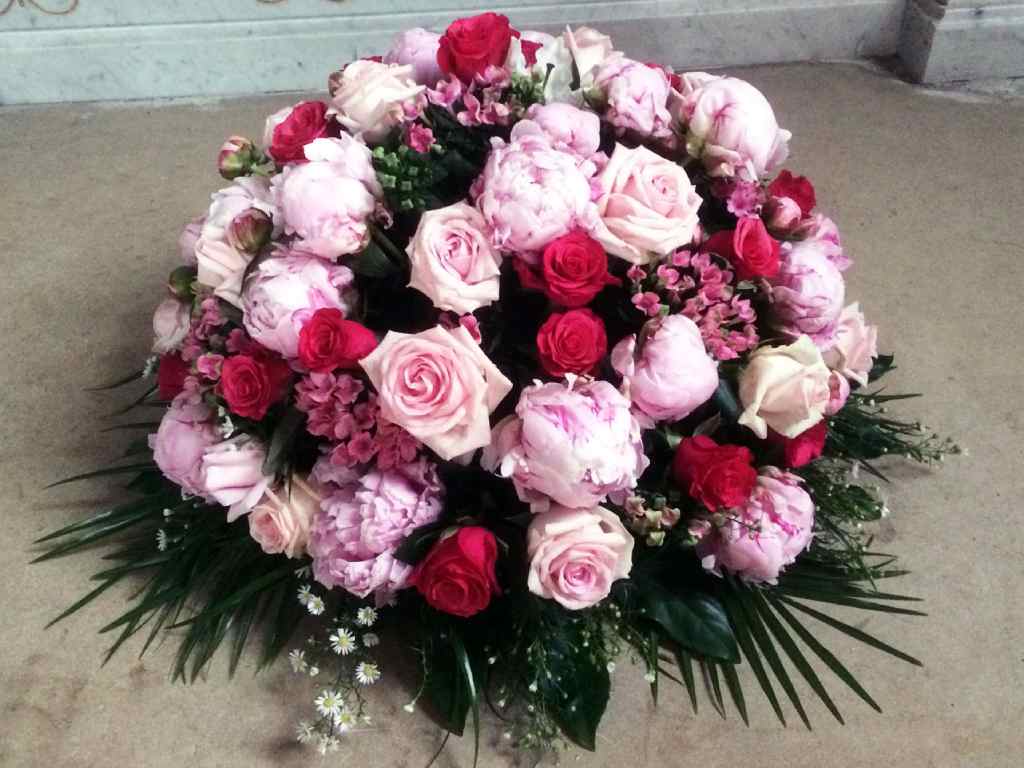 PF Assistance - Composition florale coussin Lolita PF Assistance - Composition florale coussin Lolita