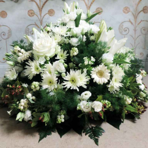 PFAssistance - Composition florale coussin Amandine