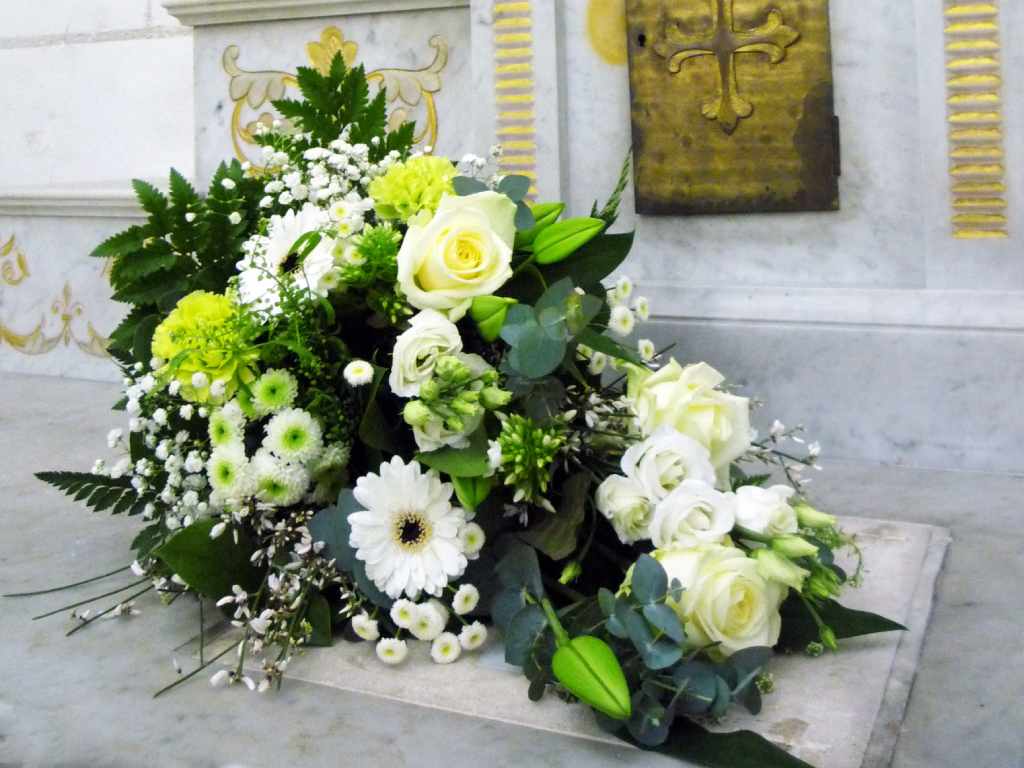 PF Assistance - Composition florale gerbe Blancheur PF Assistance - Composition florale gerbe Blancheur