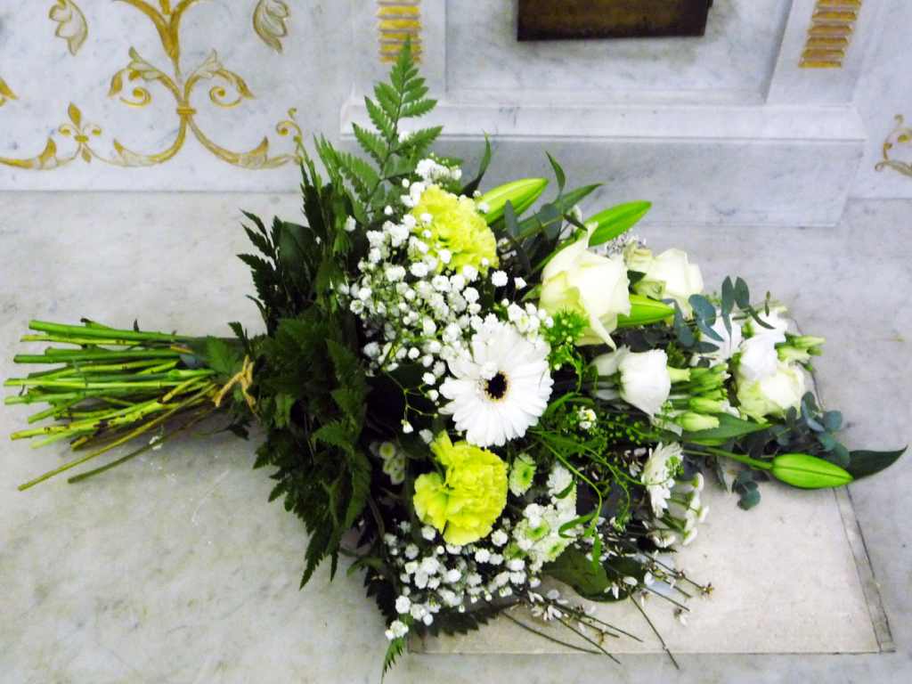 PF Assistance - Composition florale gerbe Blancheur PF Assistance - Composition florale gerbe Blancheur