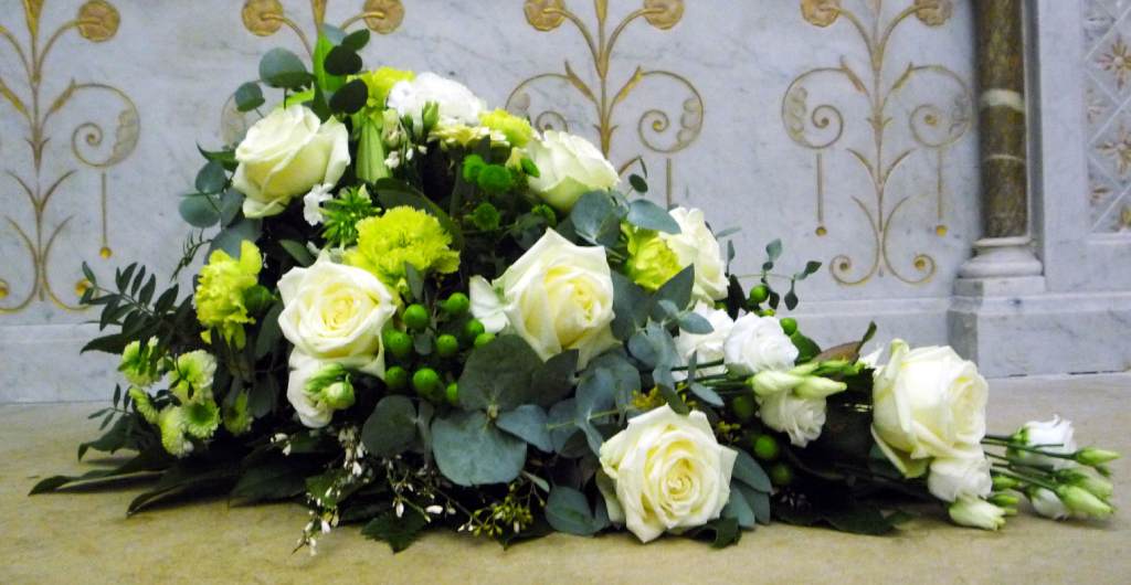 PF Assistance - Composition florale gerbe Pureté PF Assistance - Composition florale gerbe Pureté